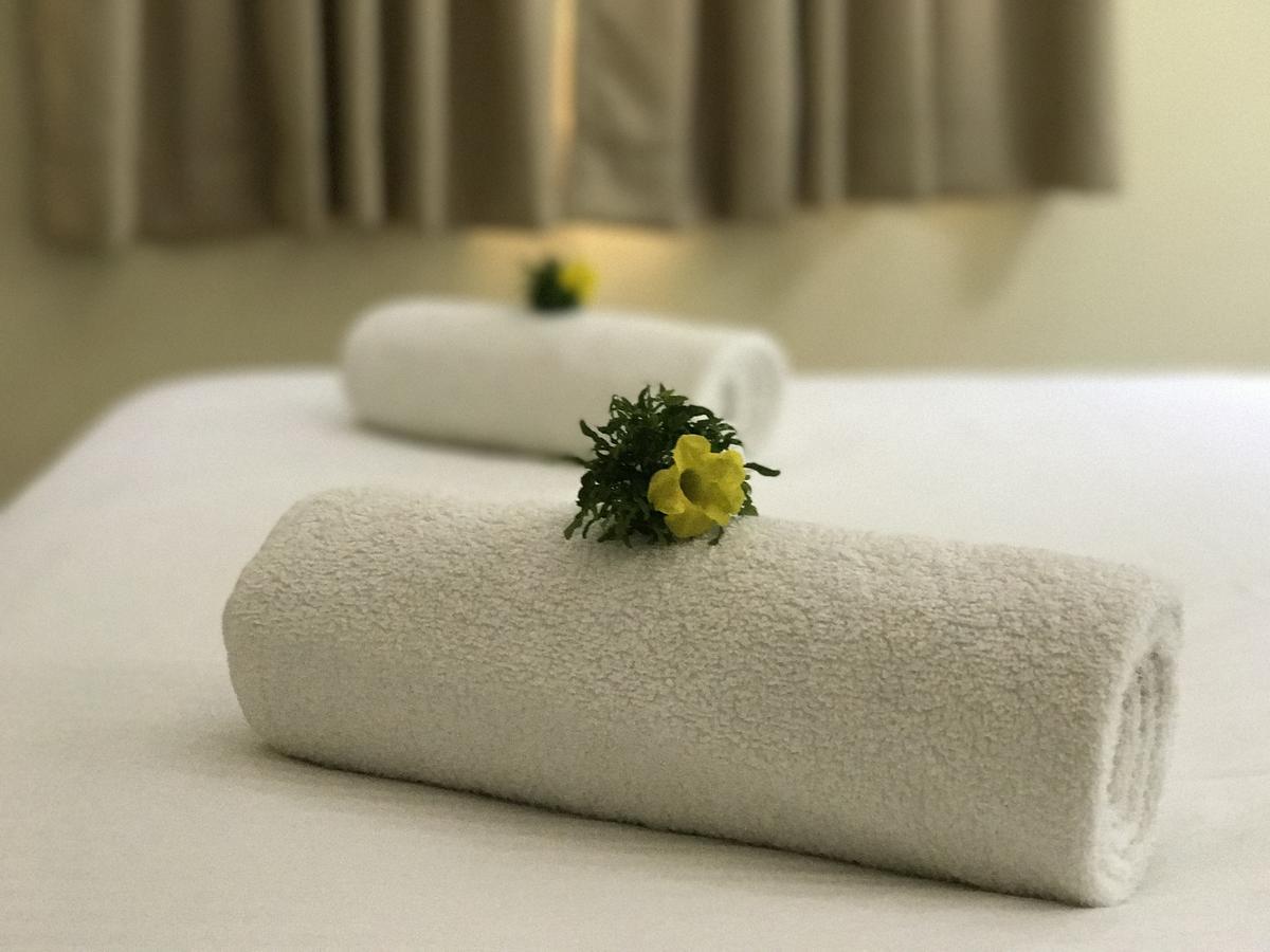 Daffodils Spice Court Hotel Kochi Ngoại thất bức ảnh